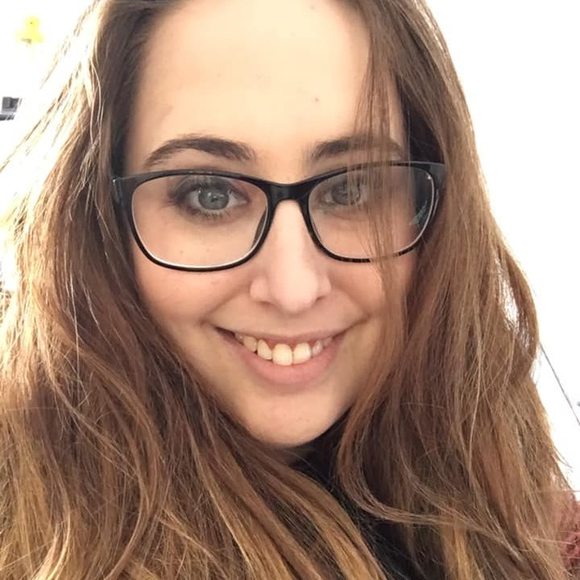 Meet your Posher, Ariane - Picture 1 of 1